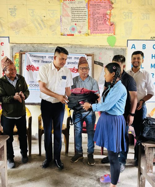 सिमान्तकृत  चेपाङ समुदायका २७ जना बिद्यार्थीलाई हिमराईट्स मकवानपुरद्वारा शैक्षिक सामाग्री बितरण