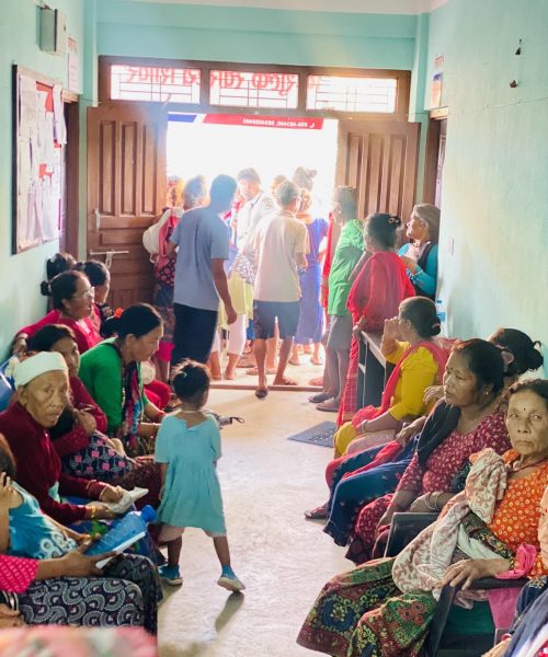 मनहरी ५ को निशुल्क स्वास्थ्य शिविरमा ३ सय ८३ ले सेवा लिए