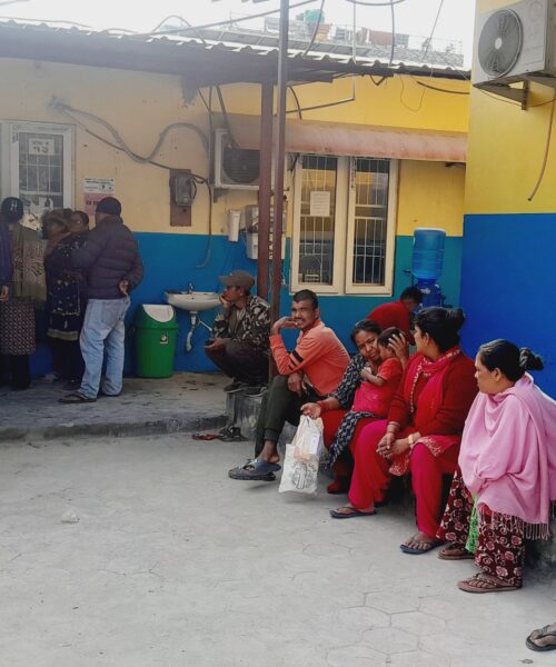 भाईरल ज्वरो र रुघाखोकीले मनहरी अस्पतालमा बिरामीको संख्या ह्वात्तै बढ्यो
