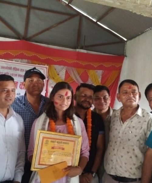 बोलेको वचन पूरा गरे मनहरी बहुमुखीका क्याम्पस प्रमुख बर्तौलाले २८ जना एसईई पास  बिधार्थी सम्मानित