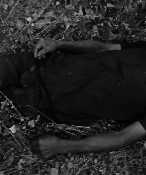 अन्दाजी ६४ वर्षिय मैनत प्रजाको घर फर्कने क्रममा लडेर मृत्यु